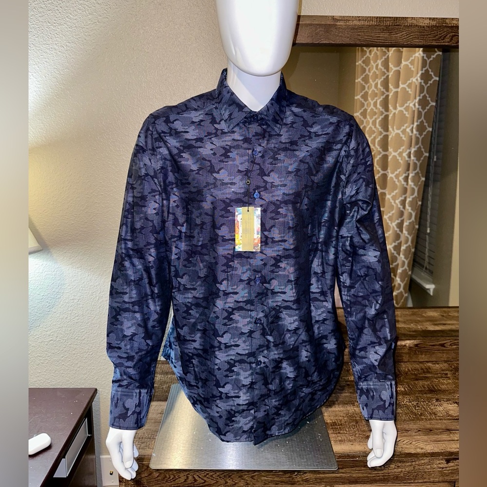 NWT Men’s Robert Graham Long Sleeve Button Down Shirt